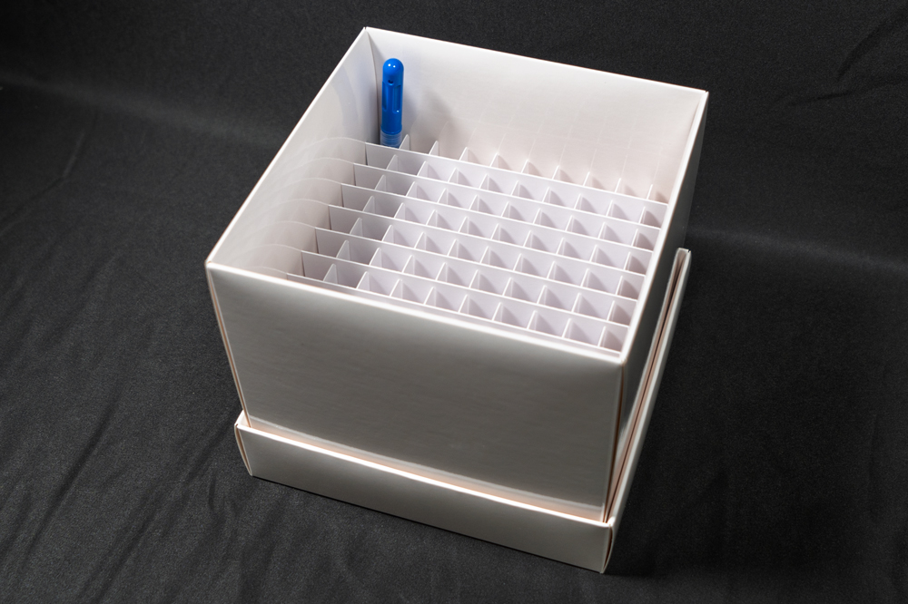 糞便採取キット_専用保管箱